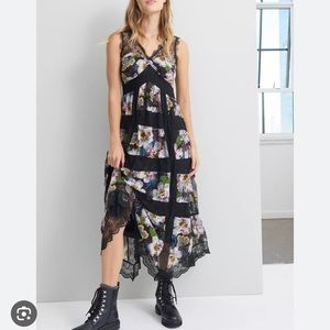 NWOT Anthropologie Kasandra Floral Lace Maxi Dress. Side zipper amazing!